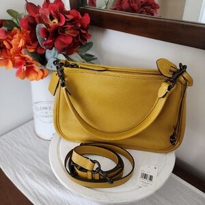 Coach Cary Crossbody EUC Flax